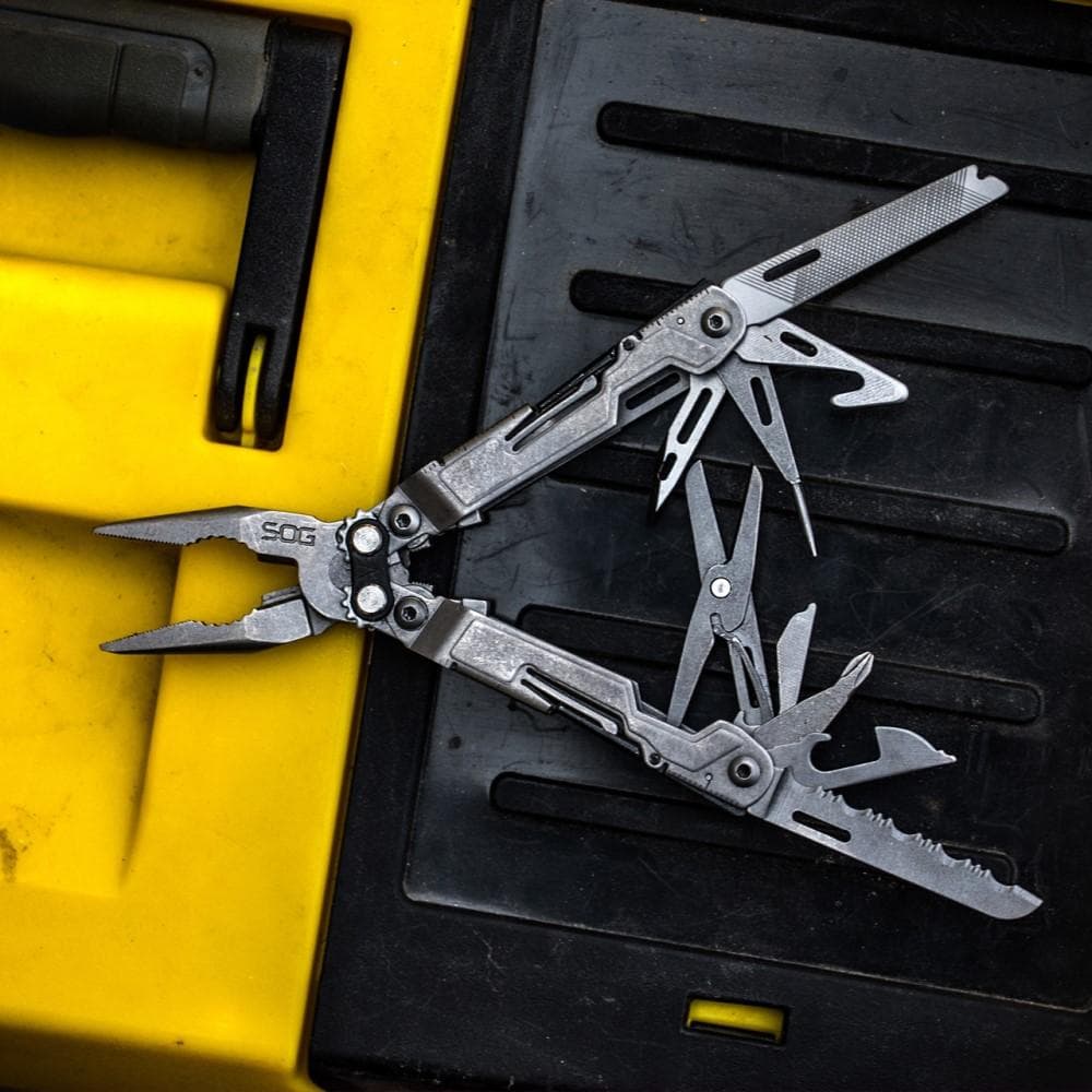 SOG Powerpint Multi-Tool Silver