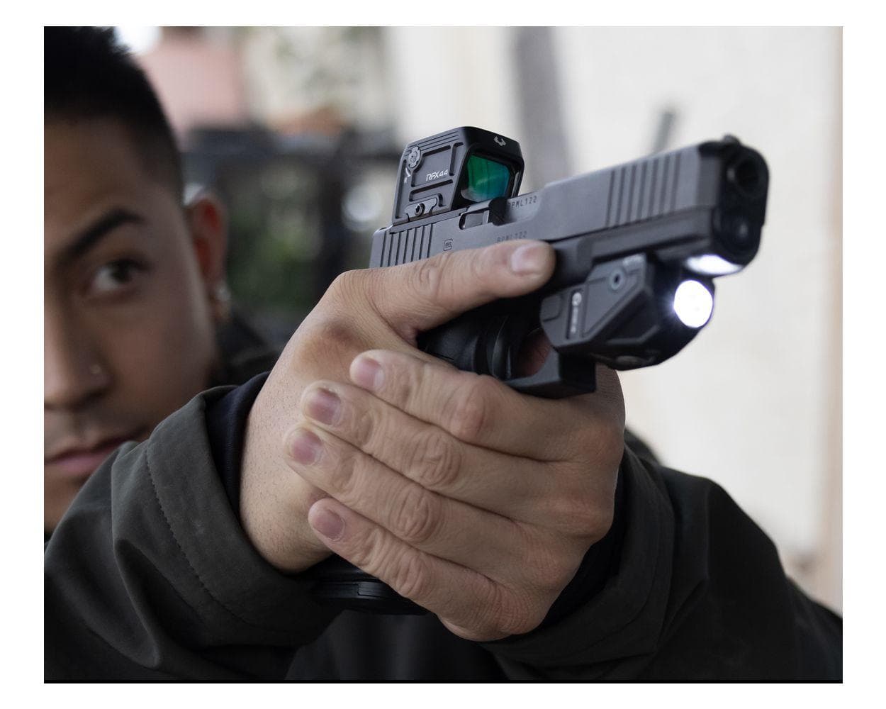 Viridian RFX44 Compact Closed Emitter Green Dot Sight w/ Shield Adapter